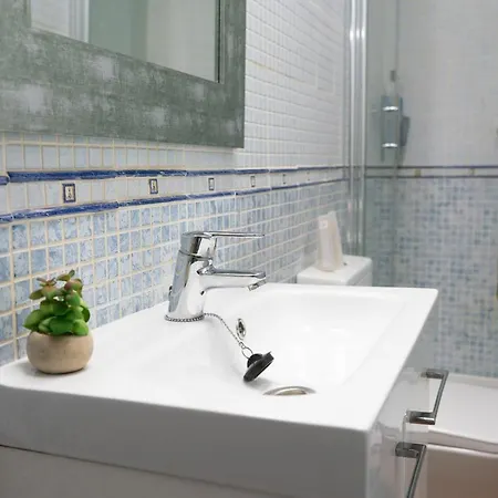 Santa Leocadia Apartment